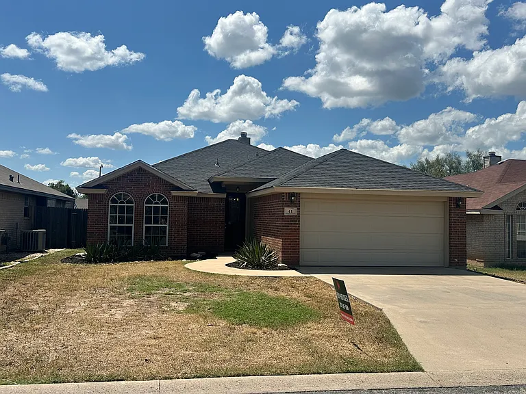 41 Amberwood Dr — Photo 1
