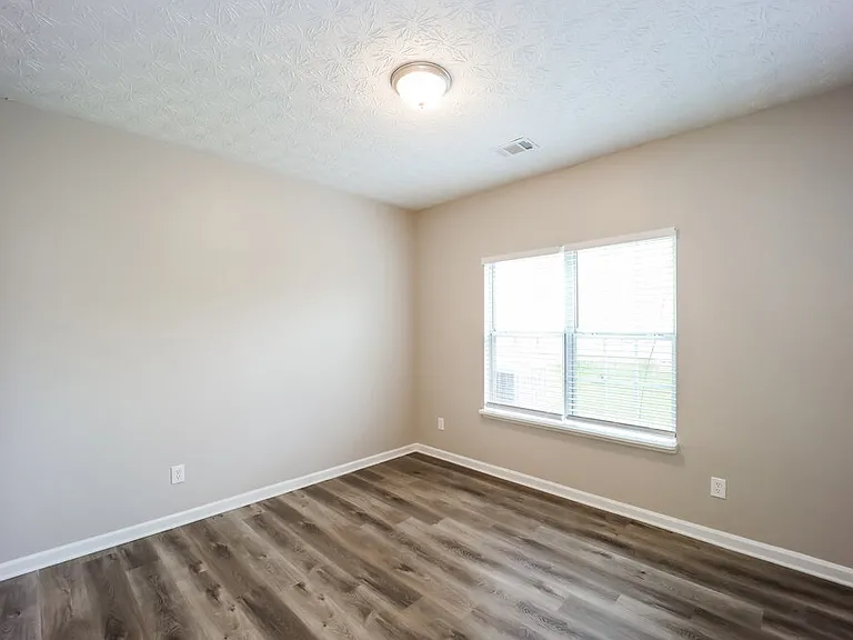 3505 Creekview Dr — Photo 12