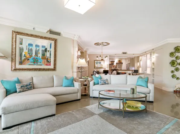 550 SE Mizner Boulevard #B209, Boca Raton, FL 33432