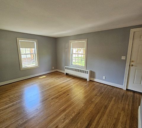 5th image of 194 Bidwell St