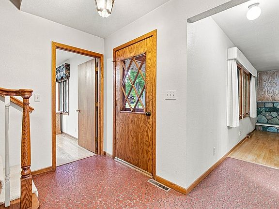 5th image of E4602 479th Avenue