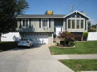 8204 S Bettina Ln, Sandy, UT 84093