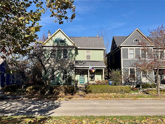 5th image of 355 Park Dr