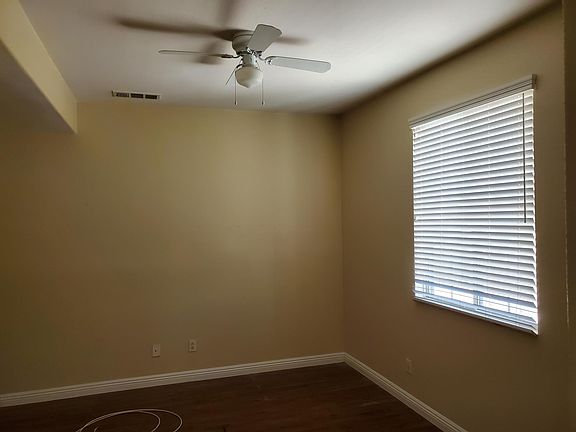 5th image of 13790 Rosemary St