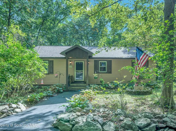 2139 Sky High Dr, Bartonsville, PA 18321