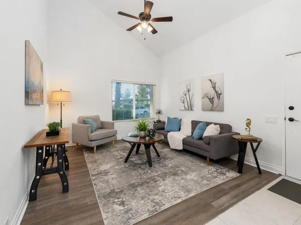10896 Caravelle Pl, San Diego, CA 92124