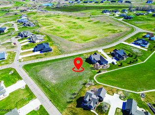 3619 Bogey Dr, Bismarck, ND 58503