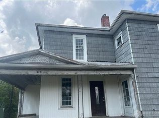 357 N Walnut St, Union City, OH 45390