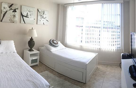 4th image of 5161 Collins Ave APT 1602