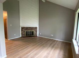 1615 SW Chelsea Dr, Topeka, KS 66604