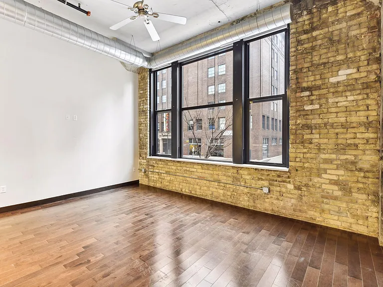 618 Washington Ave N #200 — Photo 6