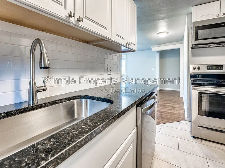3114 NW 12th St #1 — Photo 5