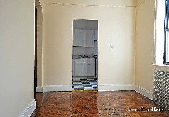 4th image of 150 E 19th St #3H