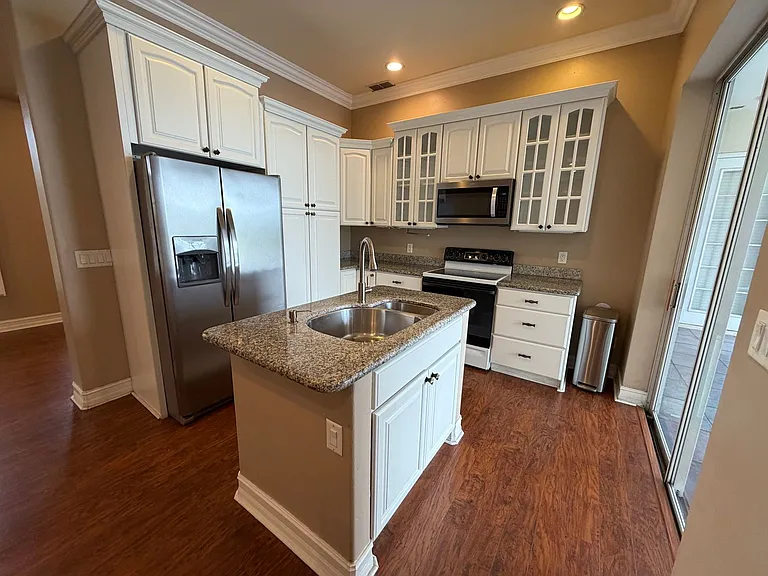 3425 Anton Ct — Photo 10
