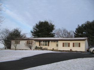 12257 Gearhart Rd, Burbank, OH 44214