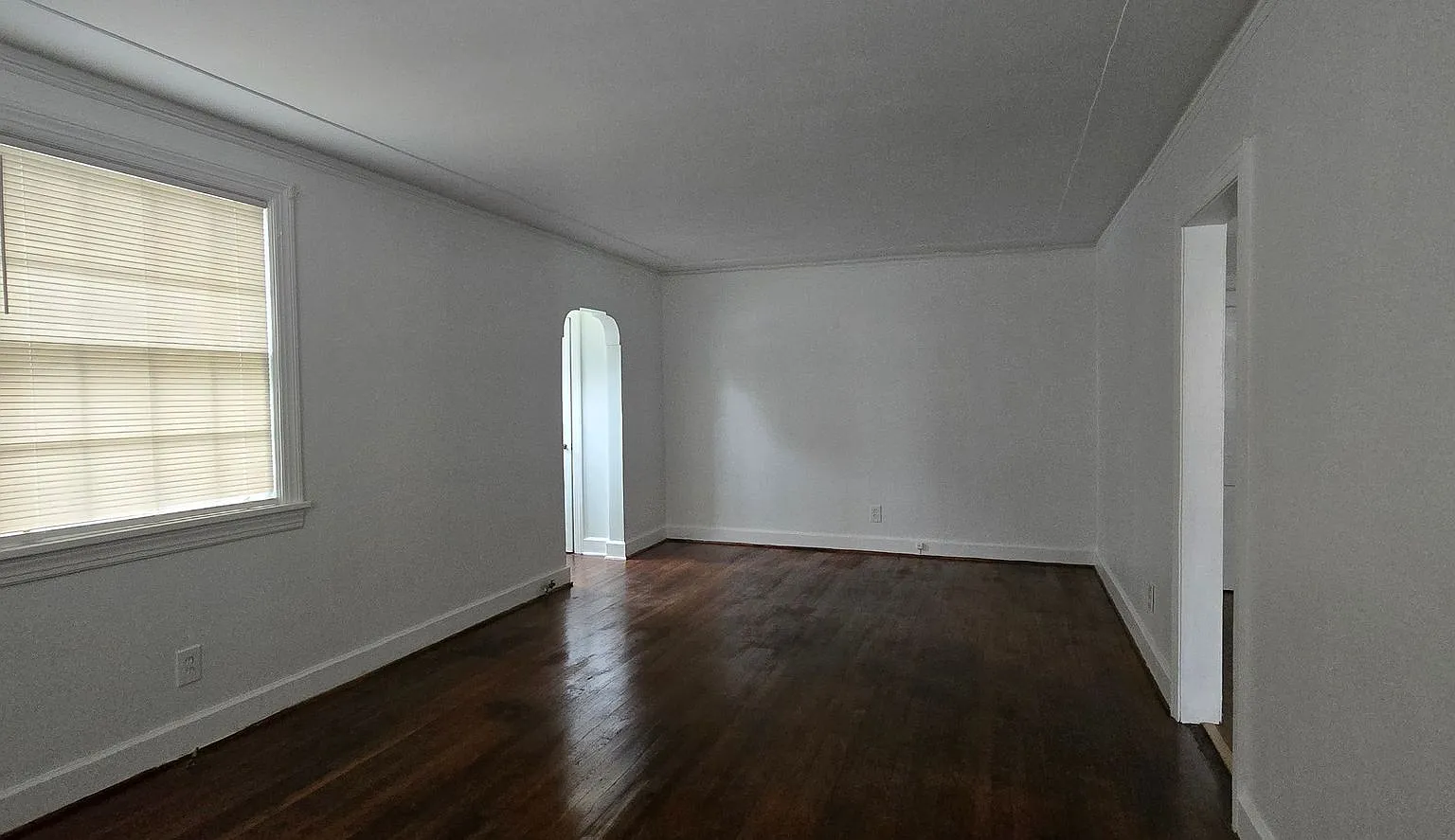 1513 East 49th Street — Photo 2
