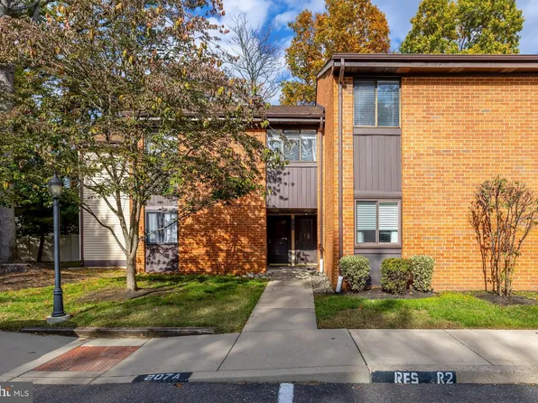 207 Kelly Cv #B, Mount Laurel, NJ 08054
