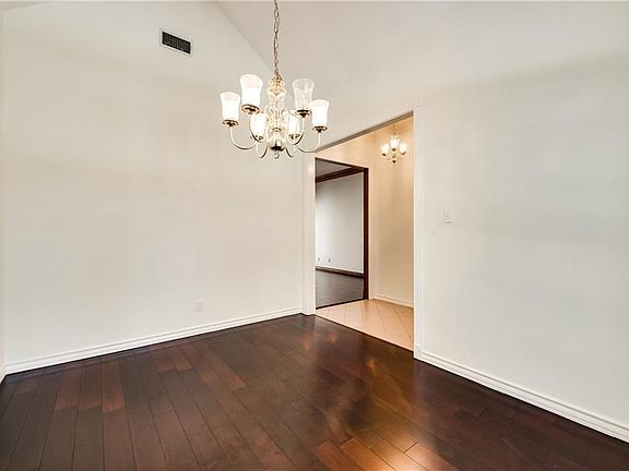 4th image of 6709 Glen Dale Dr