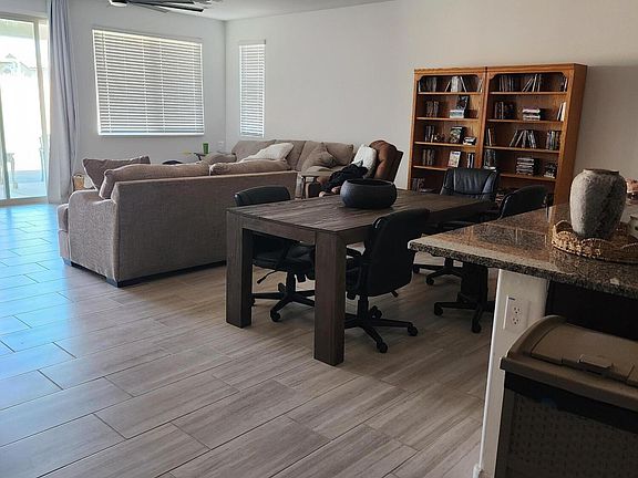5th image of 1616 E WALTER Drive