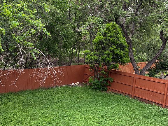 5th image of 8622 Branch Hollow Dr
