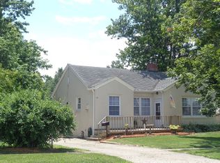 217 W Division St, Kewanee, IL 61443