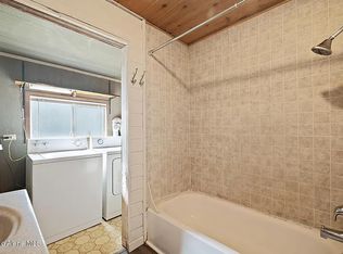 1019 E Lakeside Ave, Coeur D Alene, ID 83814