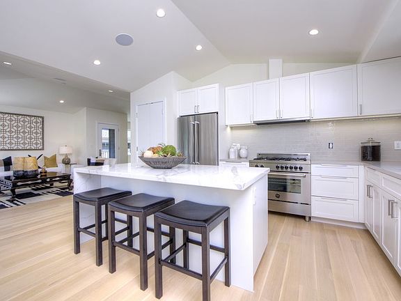 2nd image of 287 Magnolia Ave