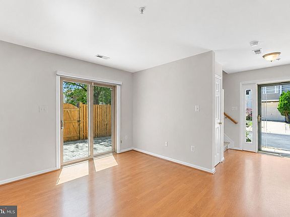 4th image of 265 Tilden Way