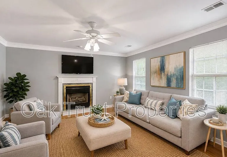 4834 Habersham Ln — Photo 14
