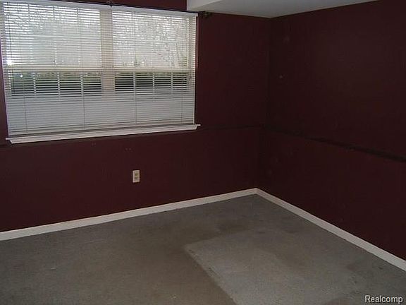 5th image of 2610 Hawley Blvd