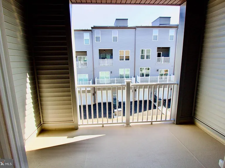 4619 Olivine Dr — Photo 11