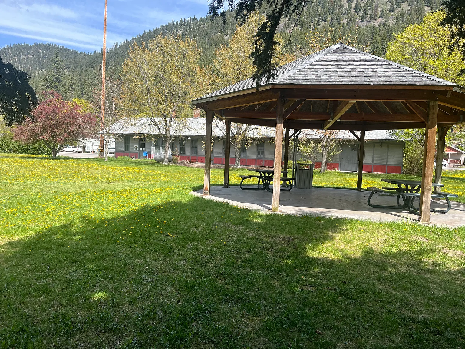 3 bed, 2.5 bath, 2000 sqft, $2,200 — Photo 1