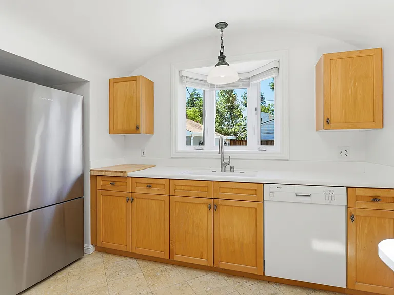 126 Jeter St — Photo 11