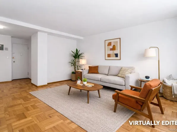 21-80 33rd Road #6B, Astoria, NY 11106