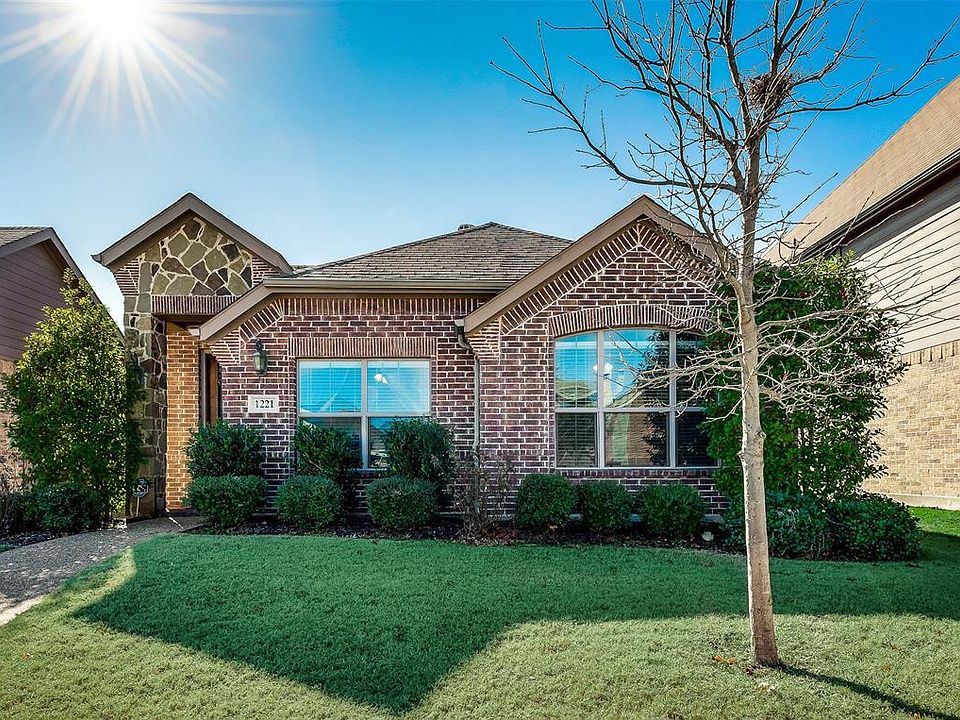 1st image of 1221 Sweetgum Dr