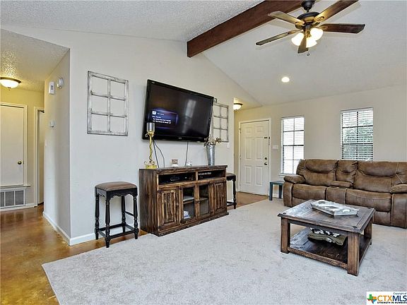 3rd image of 607 Live Oak Dr