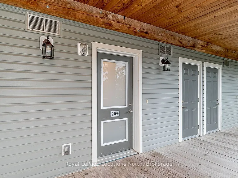 4 Anchorage Cres #205 — Photo 2
