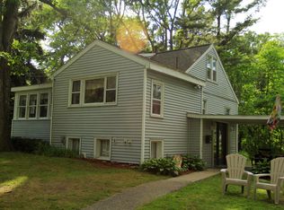 17320 Ridge Ave, Spring Lake, MI 49456