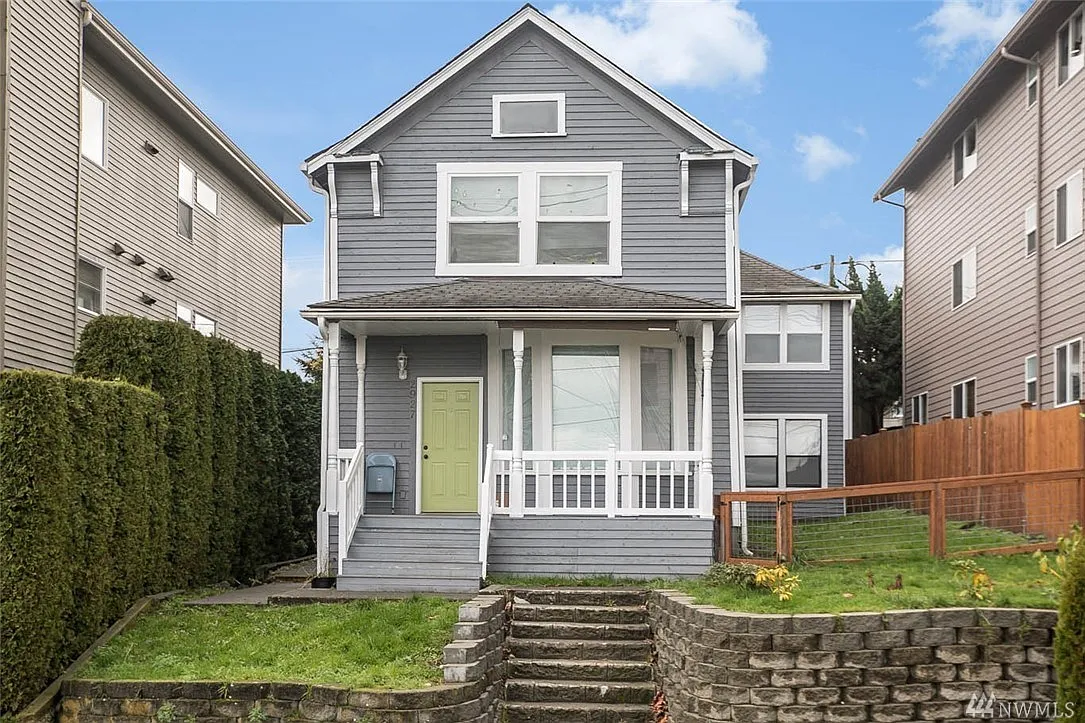 2927 Federal Ave., Everett, WA 98201 — Photo 1