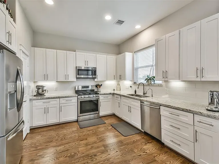 1815 Napa Creek Ln — Photo 16