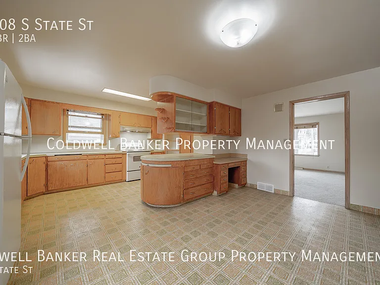 608 S State St — Photo 9