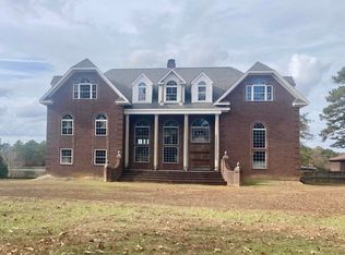 309 Fox Lake Dr, Clinton, NC 28328