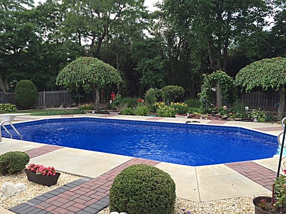 In ground pool 