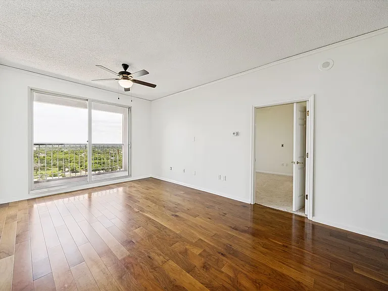 1 Towers Park Ln #1004 — Photo 2