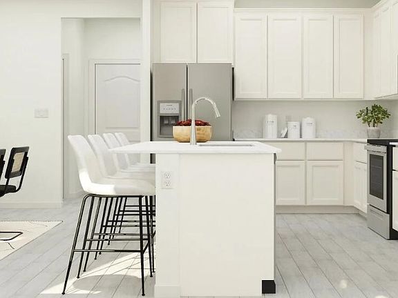 5th image of 10819 CORANDO Way