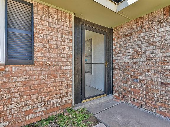 3rd image of 602 Vickie Dr