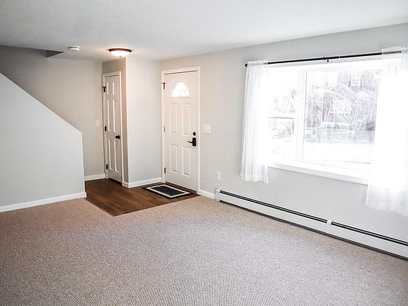 3rd image of 62 Essex Ave