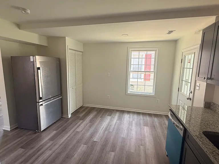 622 Linden Ln — Photo 4