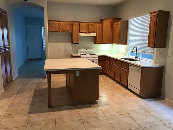 3rd image of 27612 Sonora Cir
