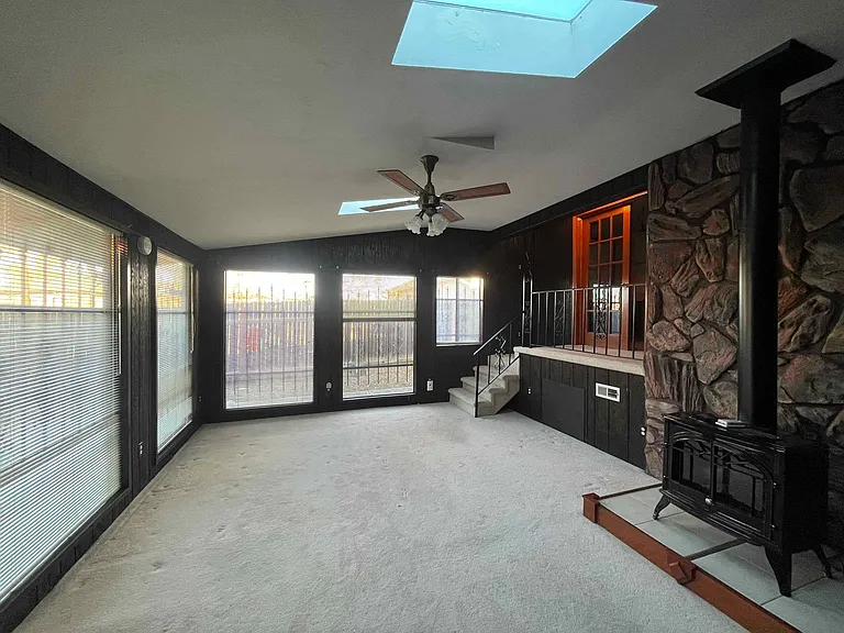 1754 Palmer Park Blvd — Photo 9